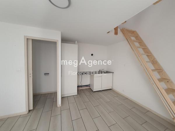 Maison à SAINT-JEAN-D'ANGELY, 17400 - 5 pièces 78m²