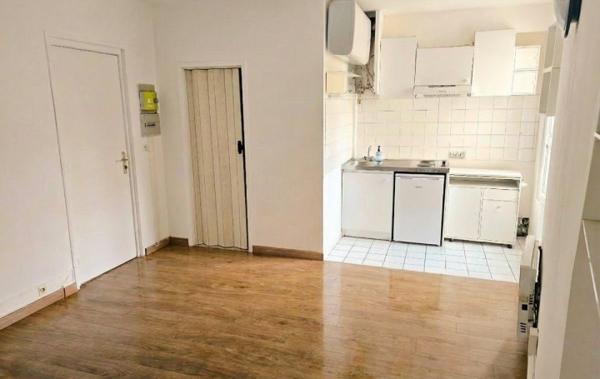 Vente Studio à rafraîchir Paris 20ème   