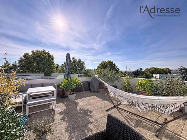 Suresnes Gambetta - Élégant Duplex d'Exception de 116 m² avec Terrasse et Balcons