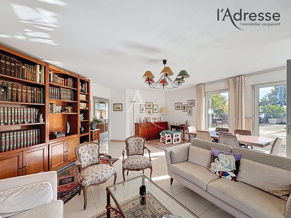 Suresnes Gambetta - Élégant Duplex d'Exception de 116 m² avec Terrasse et Balcons