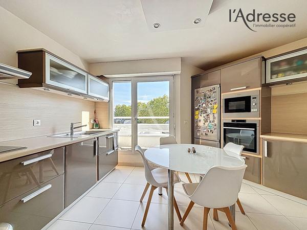 Suresnes Gambetta - Élégant Duplex d'Exception de 116 m² avec Terrasse et Balcons