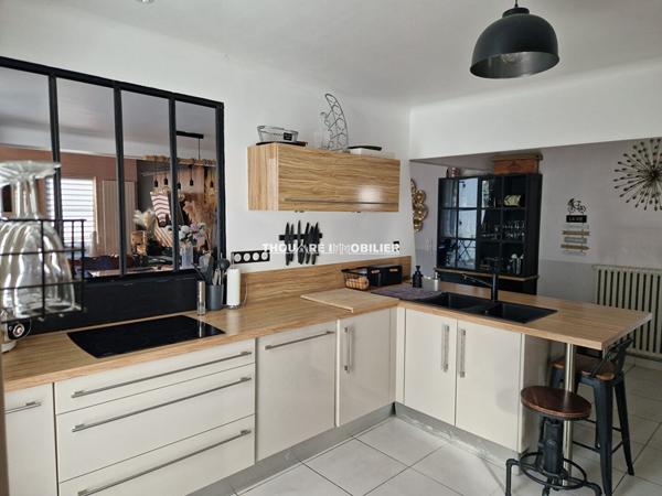 44470 THOUARE SUR LOIRE Maison Plain pied Thouaré Sur Loire 7 pièce(s) 165 m2 5 ch - + 1400 m² terrain piscine