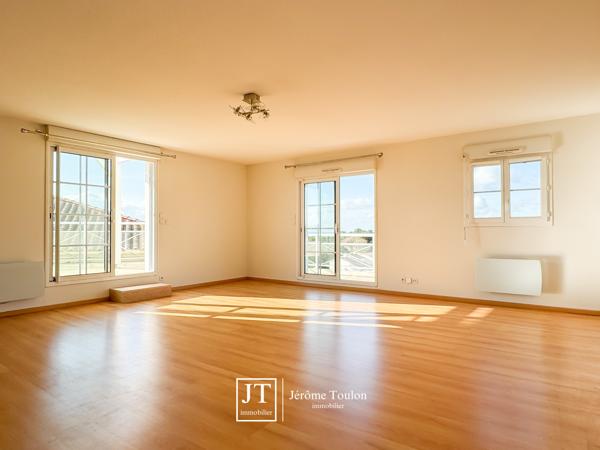 Appartement
                                                                                                                                                                                                                                                                                                                        3 pièce(s)                                                                                                                                                                                                          2 chambre(s)                                                                                                                                                                                                          91  m²