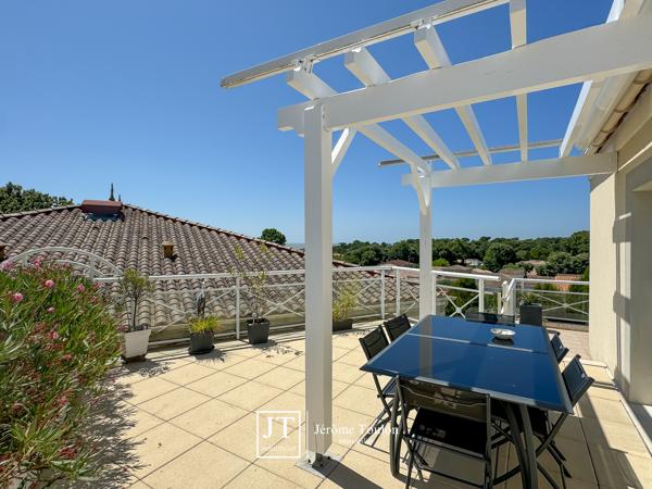 Appartement
                                                                                                                                                                                                                                                                                                                        3 pièce(s)                                                                                                                                                                                                          2 chambre(s)                                                                                                                                                                                                          91  m²