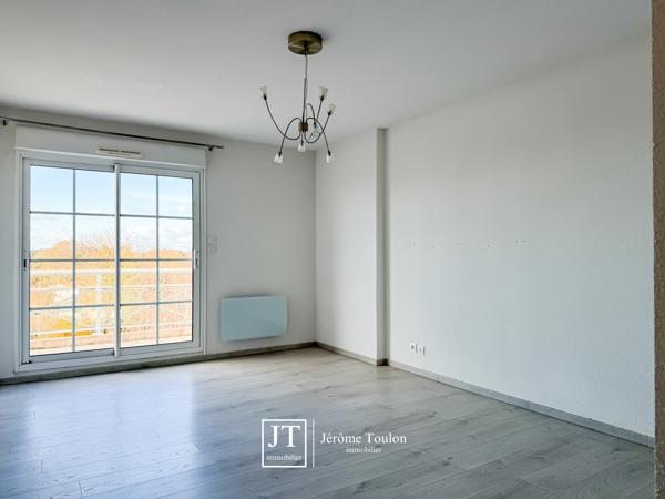 Appartement
                                                                                                                                                                                                                                                                                                                        3 pièce(s)                                                                                                                                                                                                          2 chambre(s)                                                                                                                                                                                                          91  m²