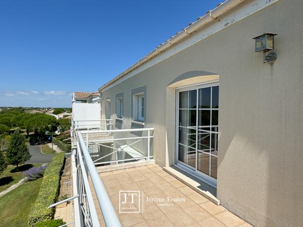 Appartement
                                                                                                                                                                                                                                                                                                                        3 pièce(s)                                                                                                                                                                                                          2 chambre(s)                                                                                                                                                                                                          91  m²