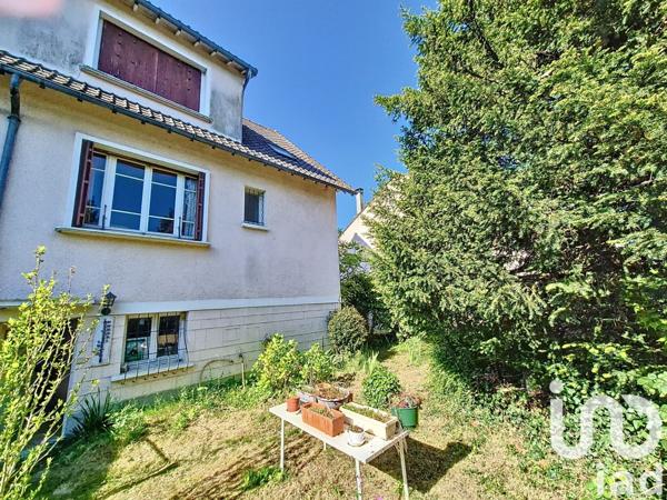 Maison à vendre 4 pièces 87 m² Le Mesnil-Saint-Denis