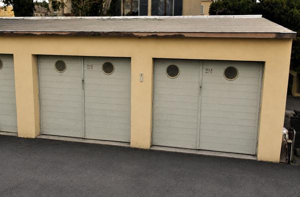 Appartement avec garage, balcon et cave .Proche remparts d'Avignon Avignon