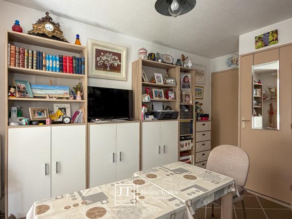 Appartement
                                                                                                                                                                                                                                                                                                                        2 pièce(s)                                                                                                                                                                                                          1 chambre(s)                                                                                                                                                                                                          28  m²