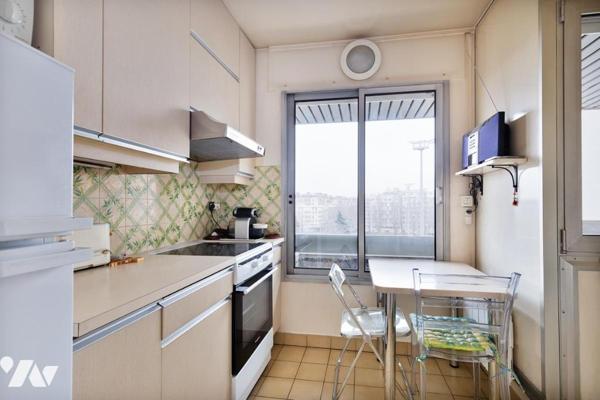 Deux pièces en étage élevé avec balcon