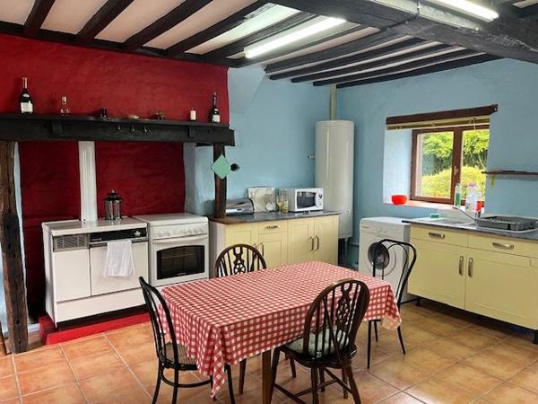 Jolie maison individuelle en pierre dans un cadre rural Champagnac la riviere
