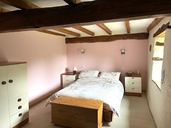 Jolie maison individuelle en pierre dans un cadre rural Champagnac la riviere