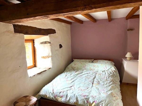 Jolie maison individuelle en pierre dans un cadre rural Champagnac la riviere