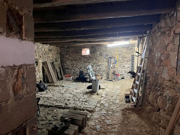 Jolie maison individuelle en pierre dans un cadre rural Champagnac la riviere