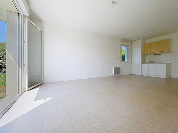 SAINT SEBASTIEN SUR LOIRE APPARTEMENT T2 AVEC JARDIN PRIVATIF 130 M2 CAVE ET STATIONNEMENT