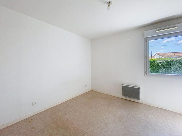 SAINT SEBASTIEN SUR LOIRE APPARTEMENT T2 AVEC JARDIN PRIVATIF 130 M2 CAVE ET STATIONNEMENT