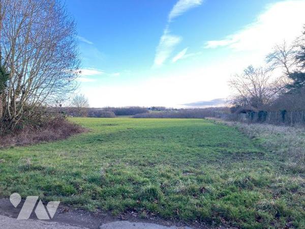 Terrain à Vendre à Cornant (89500) en Yonne (89) - à 15mins de SENS  avec accès par la rocade s...