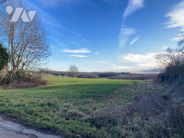 Terrain à Vendre à Cornant (89500) en Yonne (89) - à 15mins de SENS  avec accès par la rocade s...