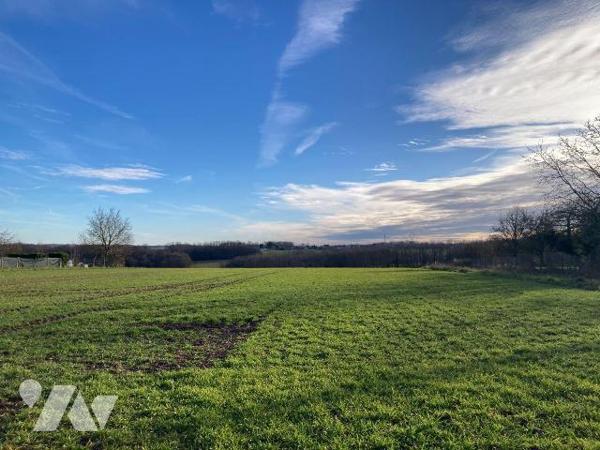 Terrain à Vendre à Cornant (89500) en Yonne (89) - à 15mins de SENS  avec accès par la rocade s...
