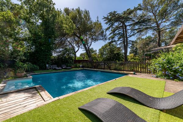 Maison
         5 pièces
        - 130 m² Bien prestige 610 000 € *