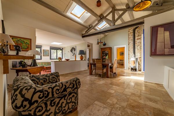 Maison
         5 pièces
        - 130 m² Bien prestige 610 000 € *