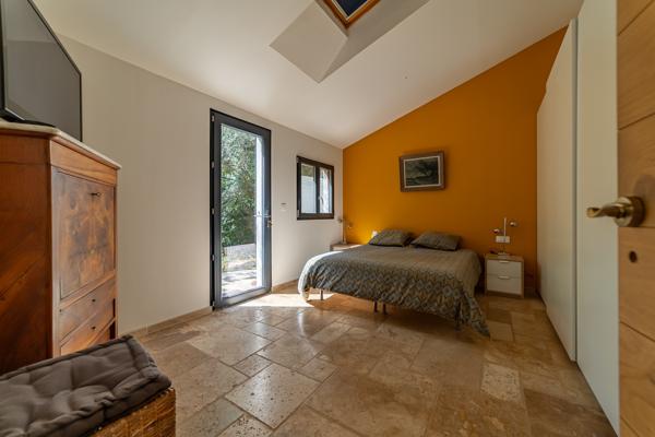 Maison
         5 pièces
        - 130 m² Bien prestige 610 000 € *