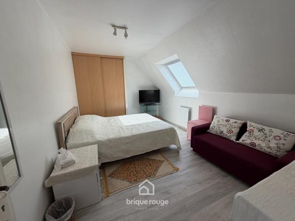 Belle maison semi-individuelle avec jardin et garage