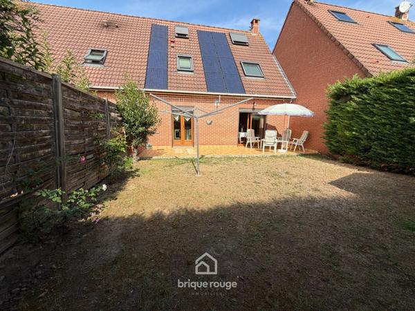 Belle maison semi-individuelle avec jardin et garage