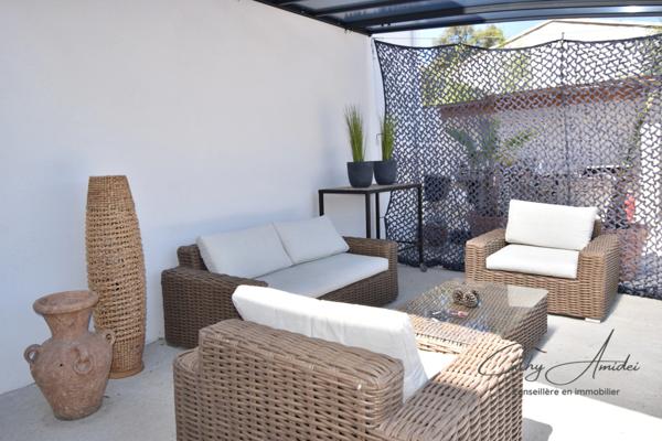 PIETROSELLA (Corse) : A vendre villa contemporaine de type T5 pièces, grande terrasse, vue dégagée, plage à 5 minutes