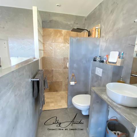 PIETROSELLA (Corse) : A vendre villa contemporaine de type T5 pièces, grande terrasse, vue dégagée, plage à 5 minutes