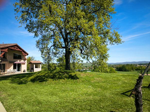 Jolie maison d'architecte face aux Pyrénées . 12910 M2 Pamiers