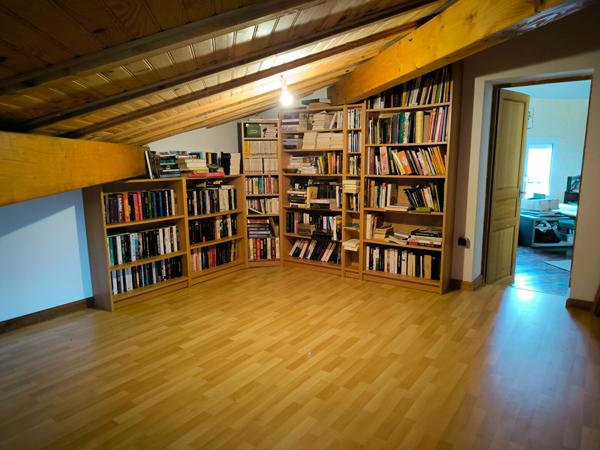 Jolie maison d'architecte face aux Pyrénées . 12910 M2 Pamiers