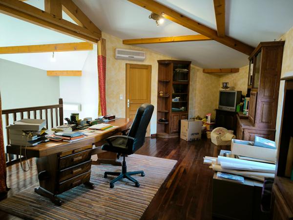 Jolie maison d'architecte face aux Pyrénées . 12910 M2 Pamiers