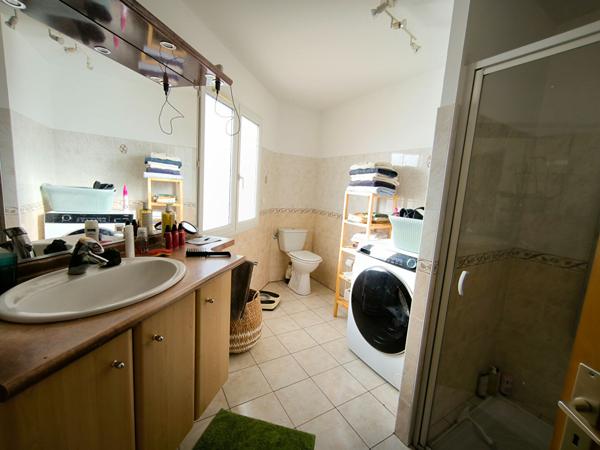 Jolie maison d'architecte face aux Pyrénées . 12910 M2 Pamiers