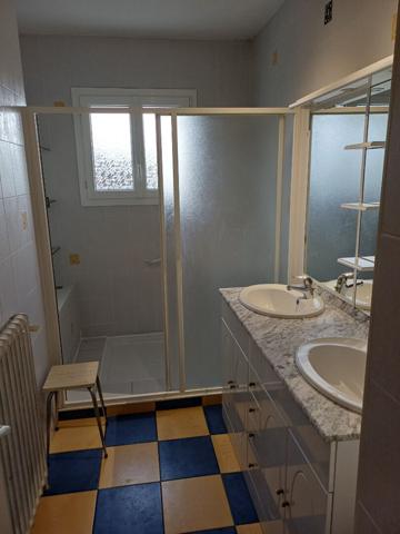 Maison à vendre Bagneux (49400) - Sous-sol complet, Terrain d'environ 630 m²