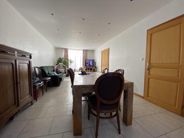 Immeuble commercial de 170 m²