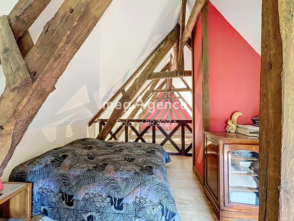 Local Commercial à HEDE-BAZOUGES, 35630 - 10 pièces 595m²