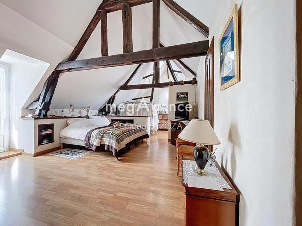 Local Commercial à HEDE-BAZOUGES, 35630 - 10 pièces 595m²