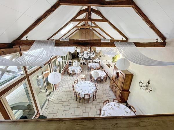 Local Commercial à HEDE-BAZOUGES, 35630 - 10 pièces 595m²