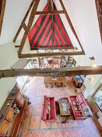 Local Commercial à HEDE-BAZOUGES, 35630 - 10 pièces 595m²