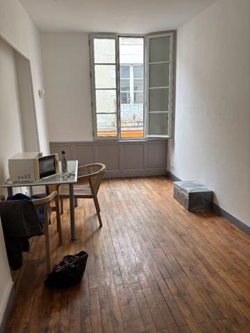 Appartement Fontenay Le Comte 2 pièce(s)