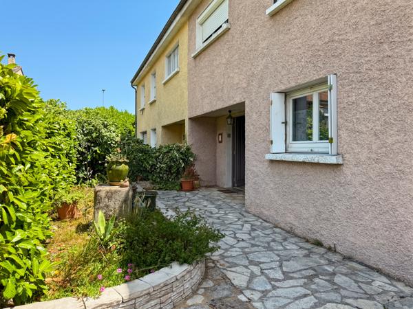 Aubenas (07200) Jolie Maison avec Jardin dans petit Lotissement Calme et Convivial