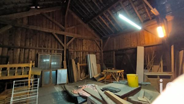 Maison 8 pièces de 219 m² à Saint-Jeoire (74490)