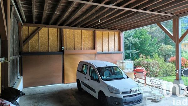 Maison 8 pièces de 219 m² à Saint-Jeoire (74490)