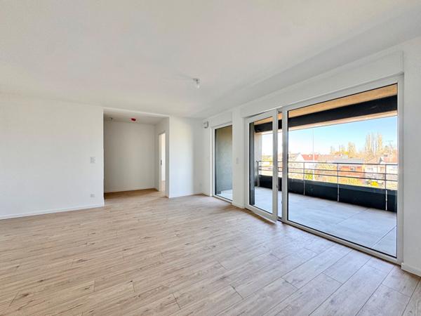 T3 avec terrasse couverte (10m²) + 1 garage + 1 parking souterrain