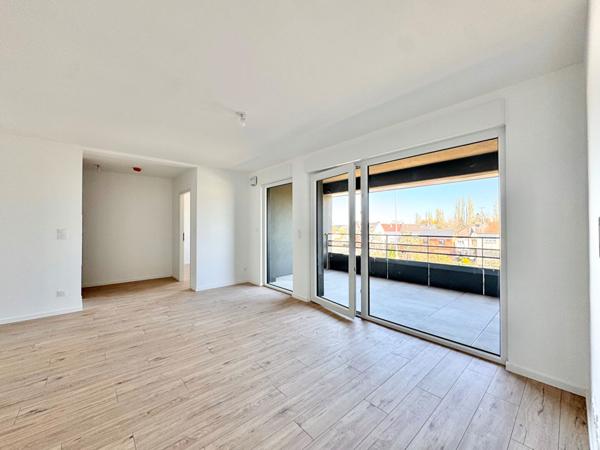 T3 avec terrasse couverte (10m²) + 1 garage + 1 parking souterrain