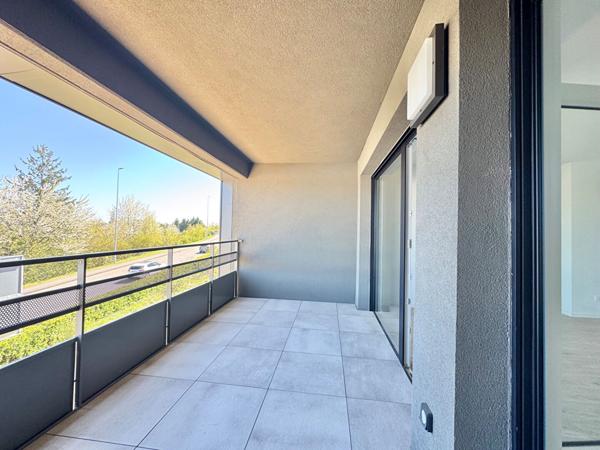 T3 avec terrasse couverte (10m²) + 1 garage + 1 parking souterrain