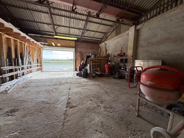 LOCAL COMMERCIAL A PEZENS FORTE VISIBILITE