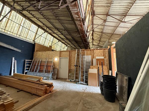 LOCAL COMMERCIAL A PEZENS FORTE VISIBILITE