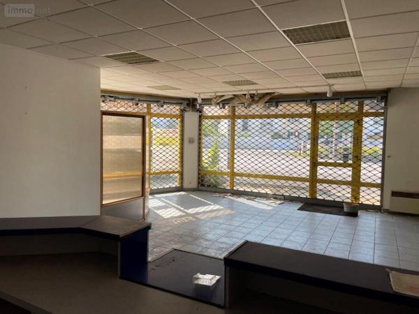 Garage - Parking à vendre à Port-Louis dans le Morbihan (56290), ref : 56039-1269